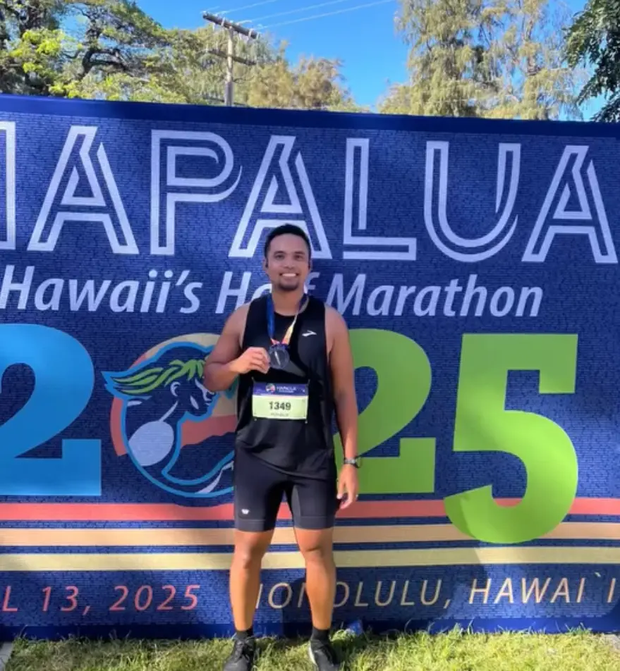 Runner at Kapalua Hawaii Half Marathon 2025.